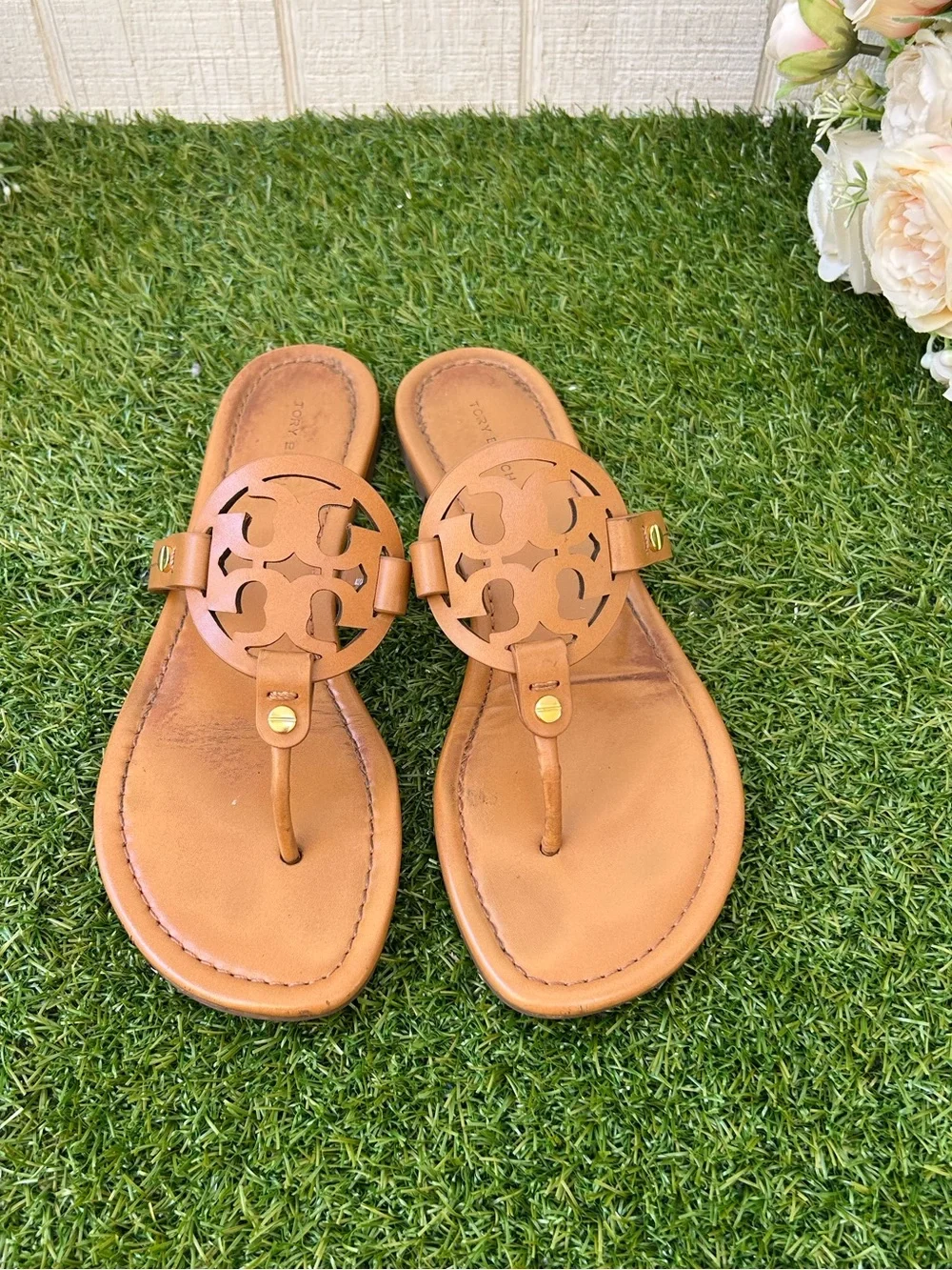 Tory Burch🍁🍂Miller sandals vintage Vachetta Womens size 8.5 gently used